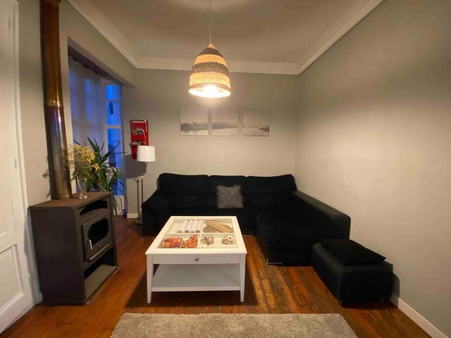 O Cerrulo Apartamento Centrico Pontedeume מראה חיצוני תמונה
